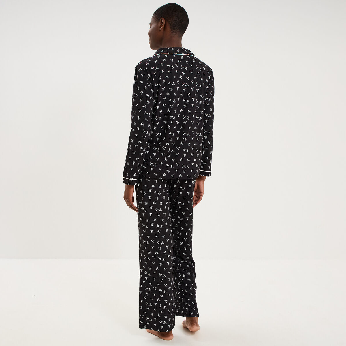 Ensemble pyjama chemise et pantalon noir femme