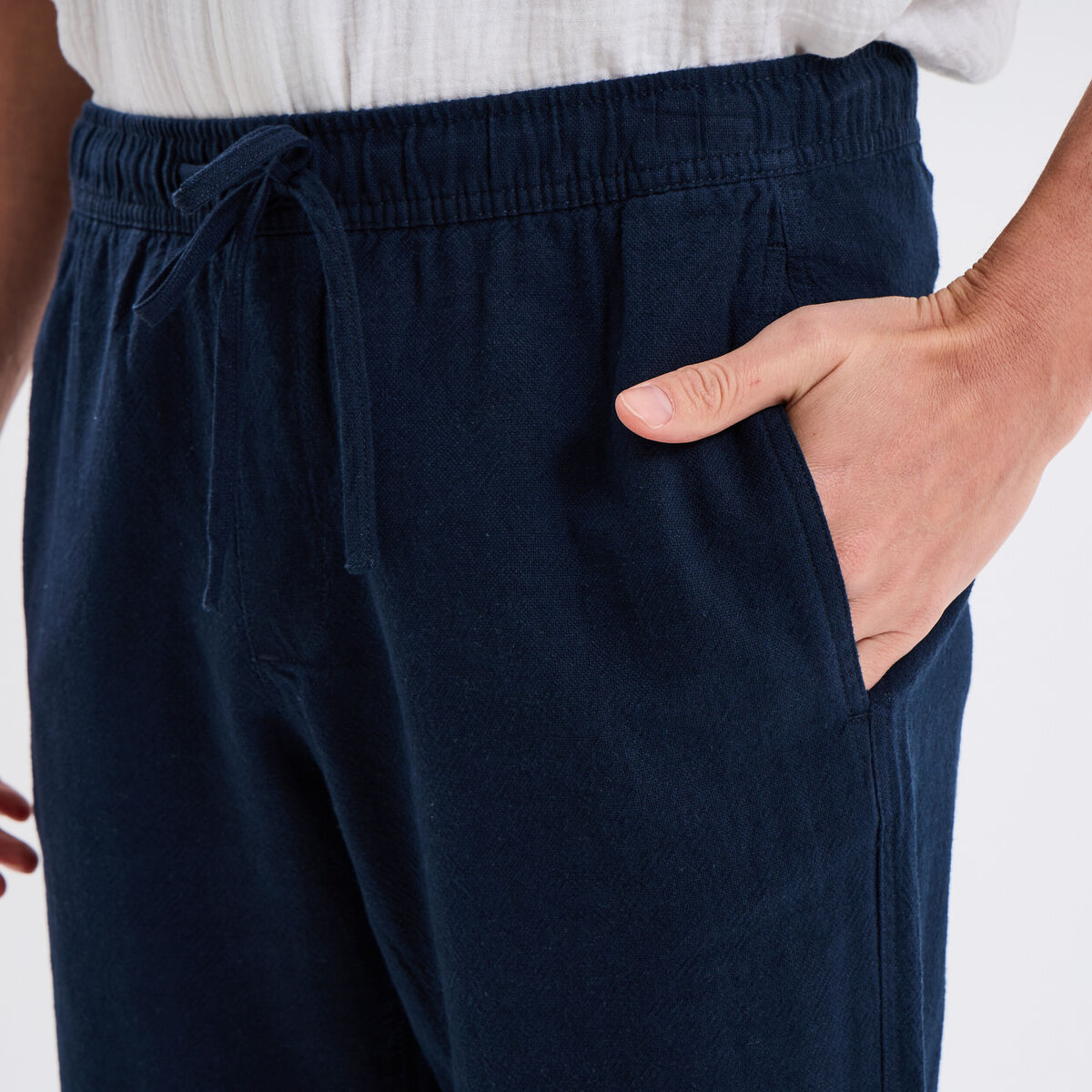 Pantalon slim taille &eacute;lastiqu&eacute;e bleu fonc&eacute; homme