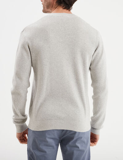 Pull en maille textur&eacute;e col rond gris clair homme