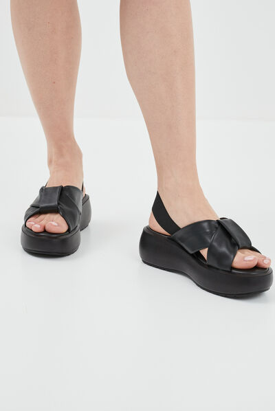 Sandales compensées plis Liberto noir femme