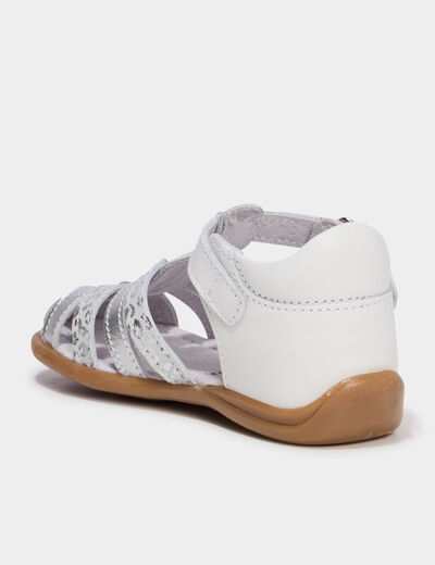 Sandales en cuir blanc b&eacute;b&eacute; fille