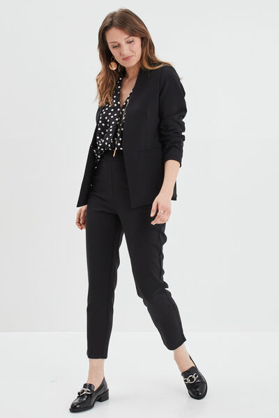 Veste blazer cintrée col en V noir femme