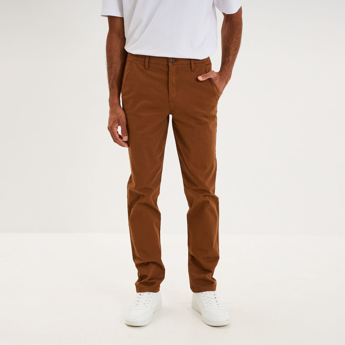 Pantalon chino droit stretch camel homme
