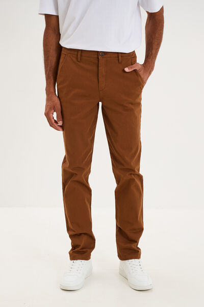 Pantalon chino droit stretch camel homme
