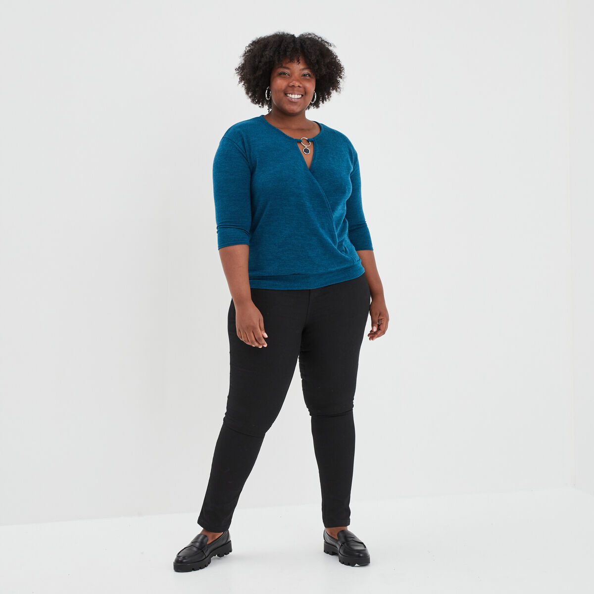 Pull avec détail bijou bleu canard femme grande taille
