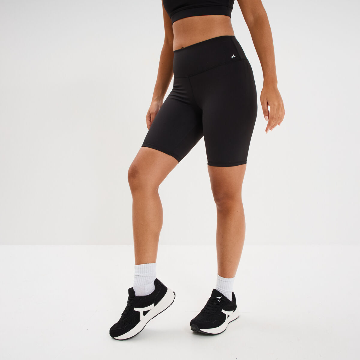 Short cycliste de sport taille haute noir femme