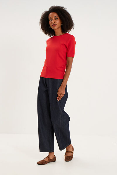 T-shirt col rond manches courtes ajust&eacute; rouge femme