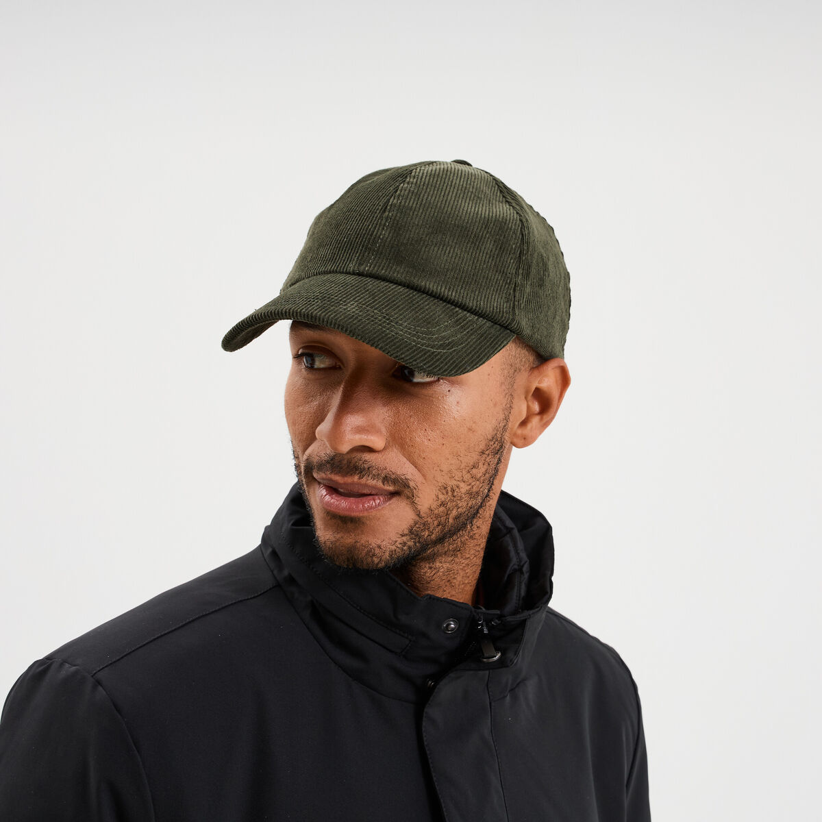 Casquette effet velours c&ocirc;tel&eacute; vert kaki homme