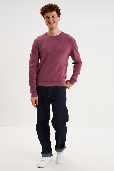 Pull en maille textur&eacute;e col rond mauve homme