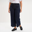 Jean large cropped poches plaqu&eacute;es denim brut femme grande taille