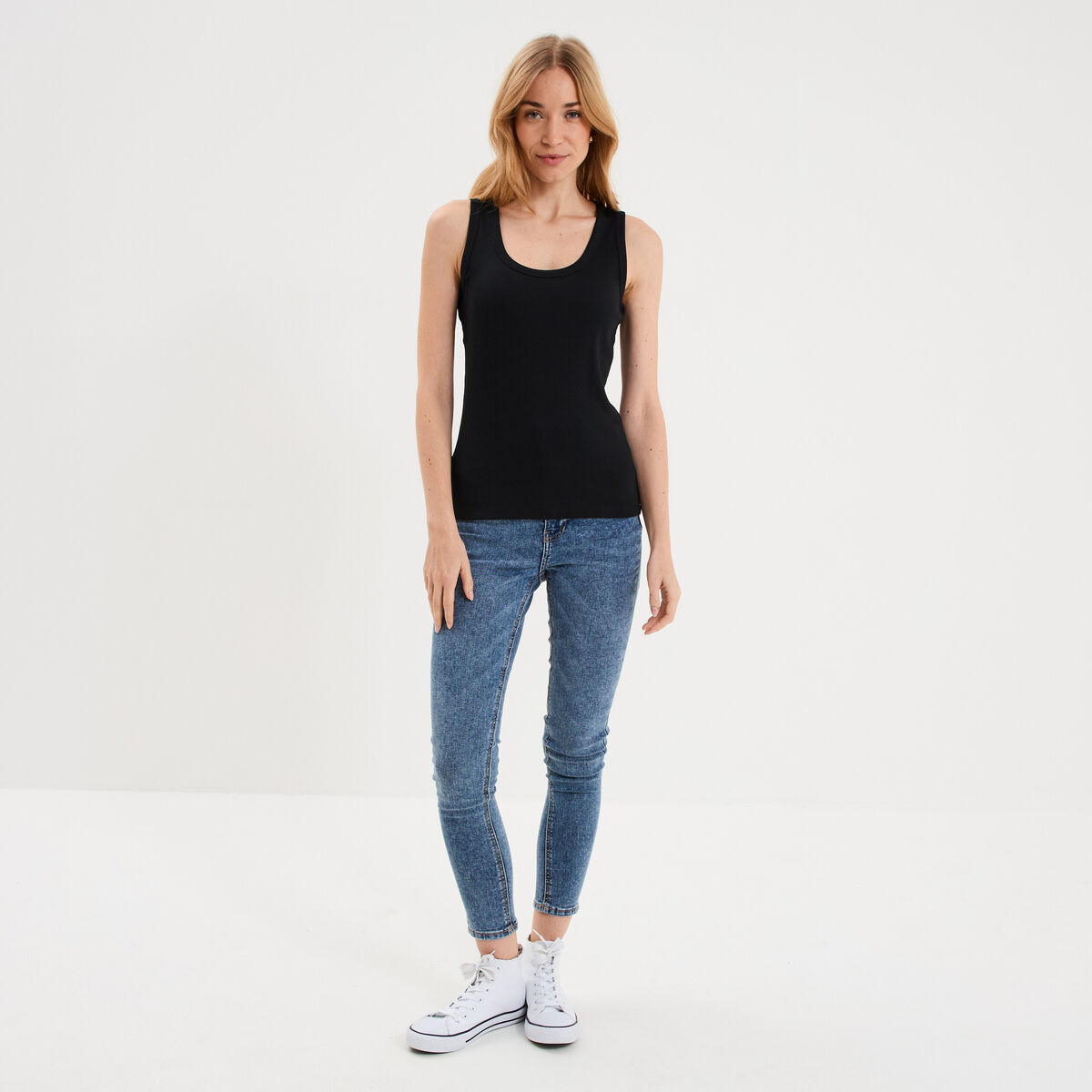 D&eacute;bardeur ajust&eacute; col rond coton noir femme