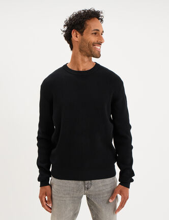 Pull en maille textur&eacute;e col rond noir homme
