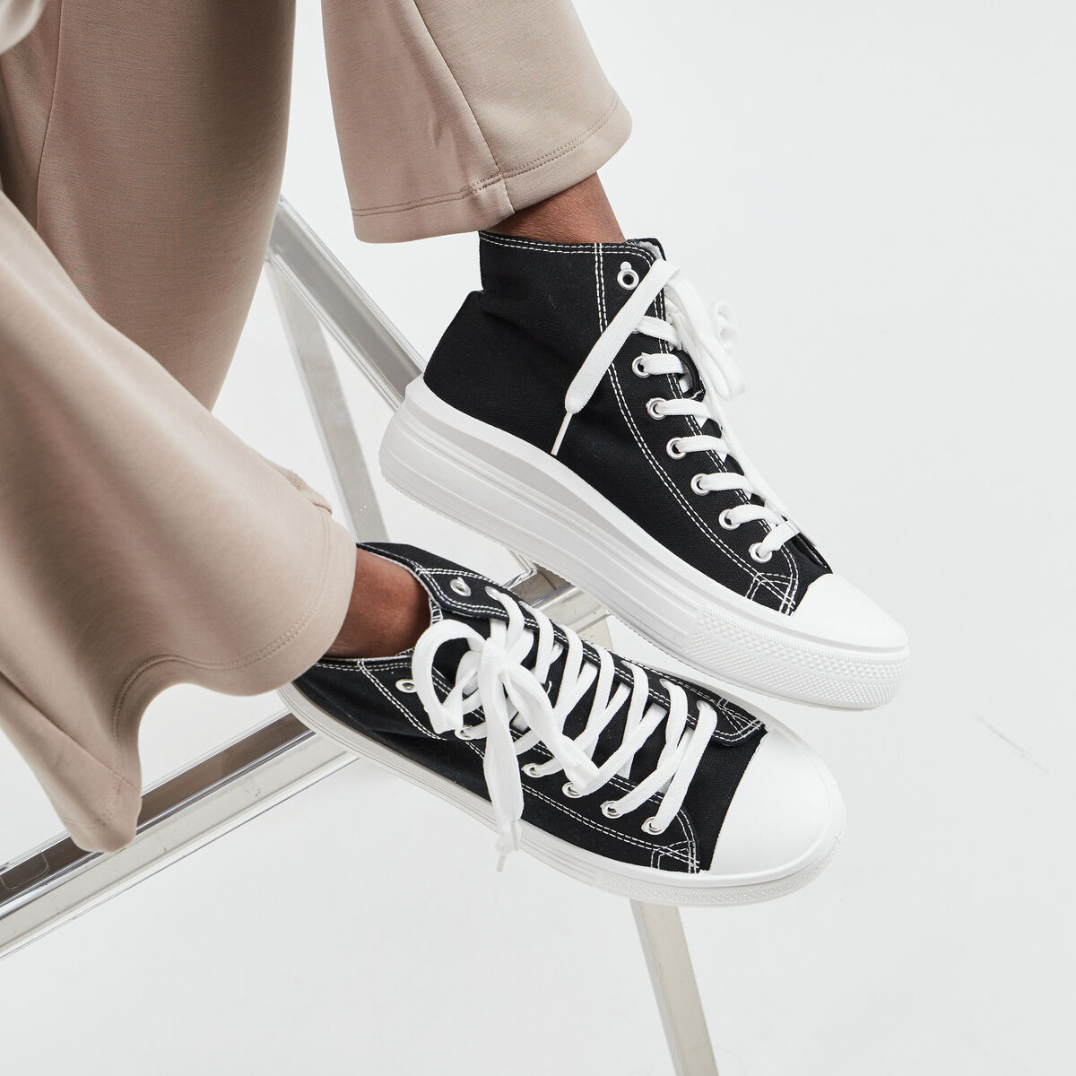 Baskets montantes en toile Creeks noir femme