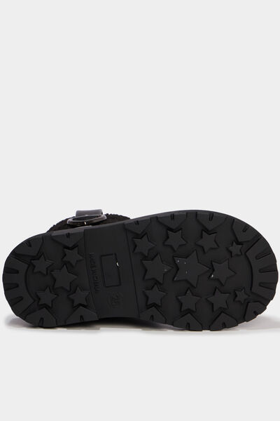 Boots boucles coeur et d&eacute;tails polaire noir fille