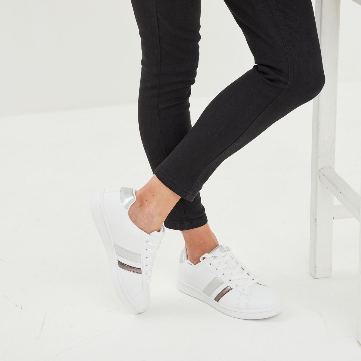Tennis basses &agrave; lacets Creeks Tahana gris argent femme