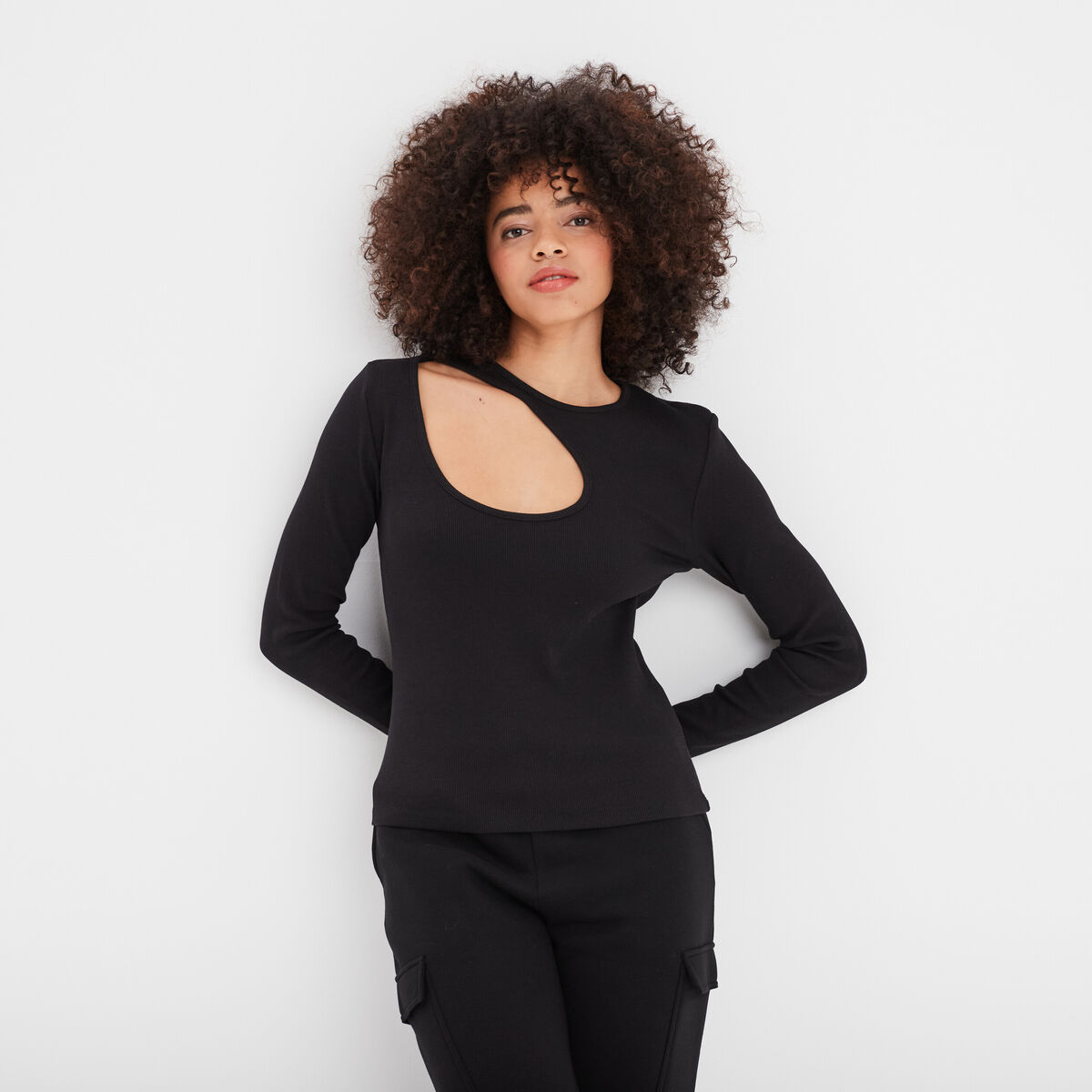T-shirt côtelé avec ouverture Liberto noir femme