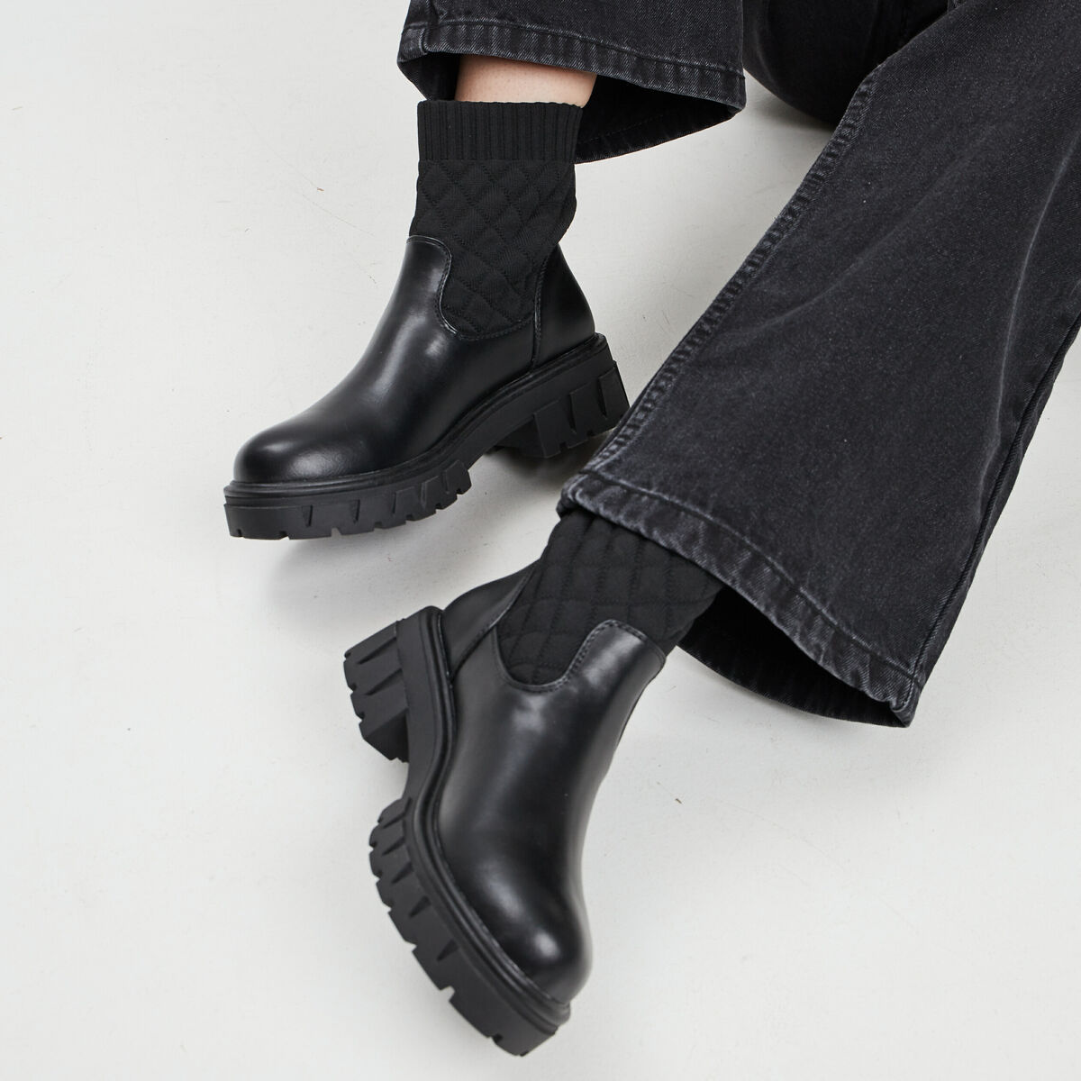 Bottines matelassées noir femme