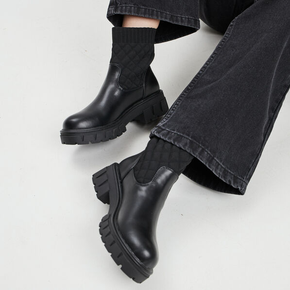 Bottines matelassées noir femme