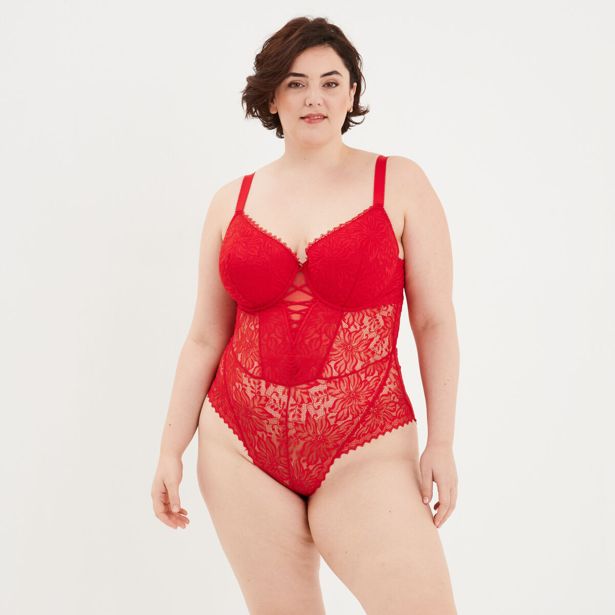Body en dentelle avec la&ccedil;age rouge femme grande taille
