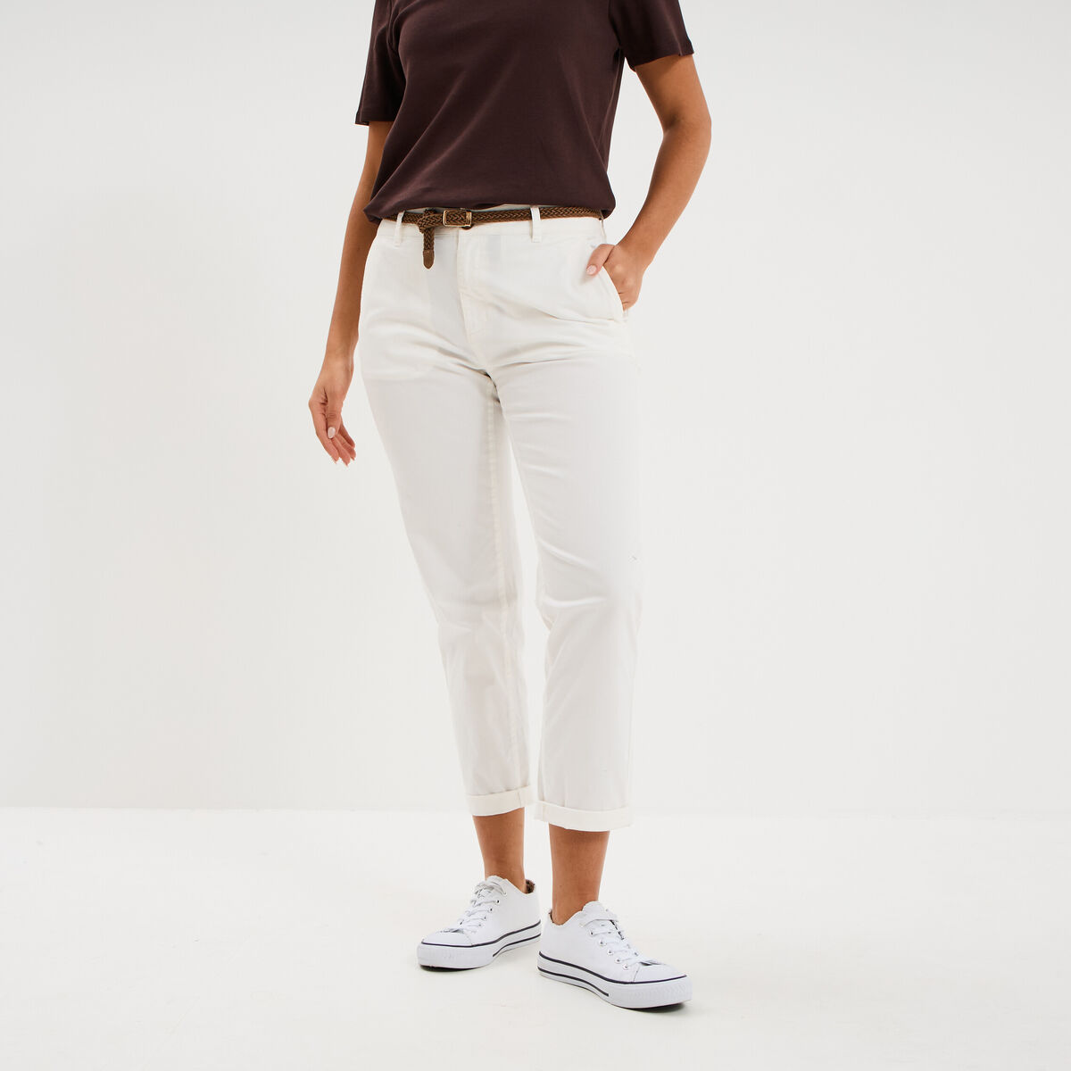 Pantalon chino 7/8&egrave;me ceinture tress&eacute;e ecru femme