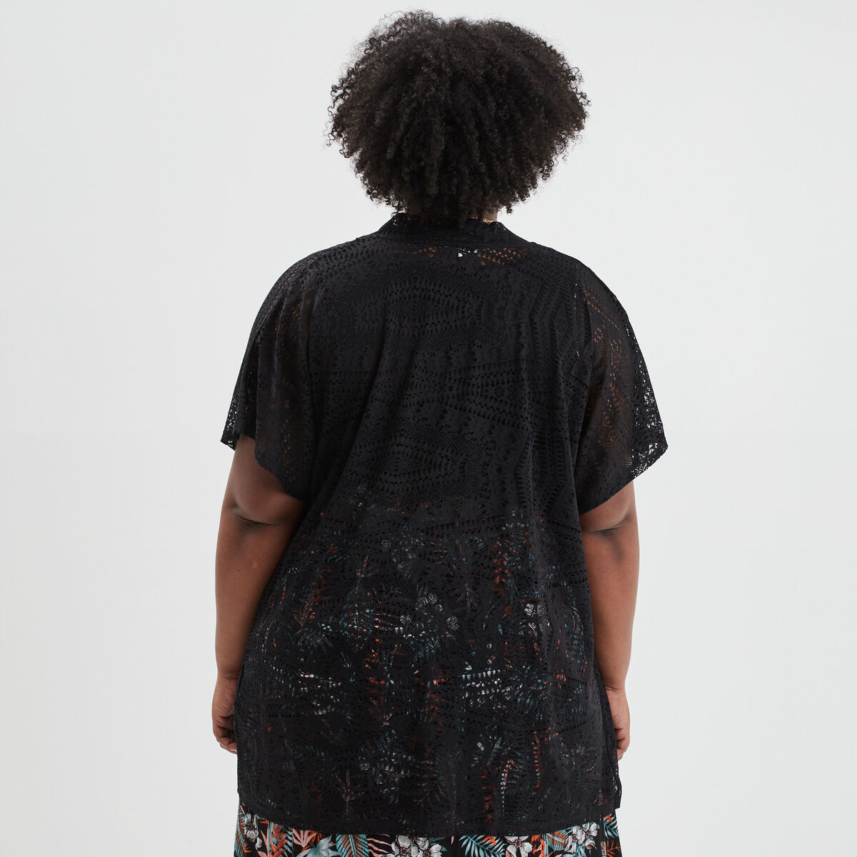 Gilet manches courtes ajouré noir femme grande taille