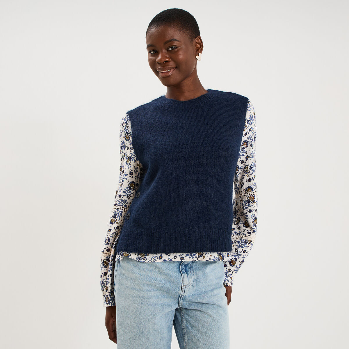 Pull col rond sans manches &agrave; boutons bleu fonc&eacute; femme