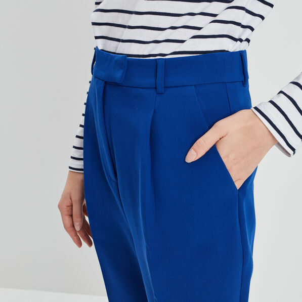 pantalon jambes larges a pinces bleu fonce femme Pantalon jambes larges à pinces bleu foncé femme