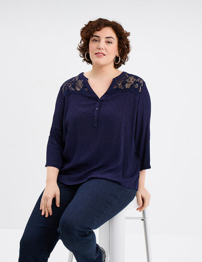 Blouse plumetis avec épaules dentelle bleu marine femme grande taille