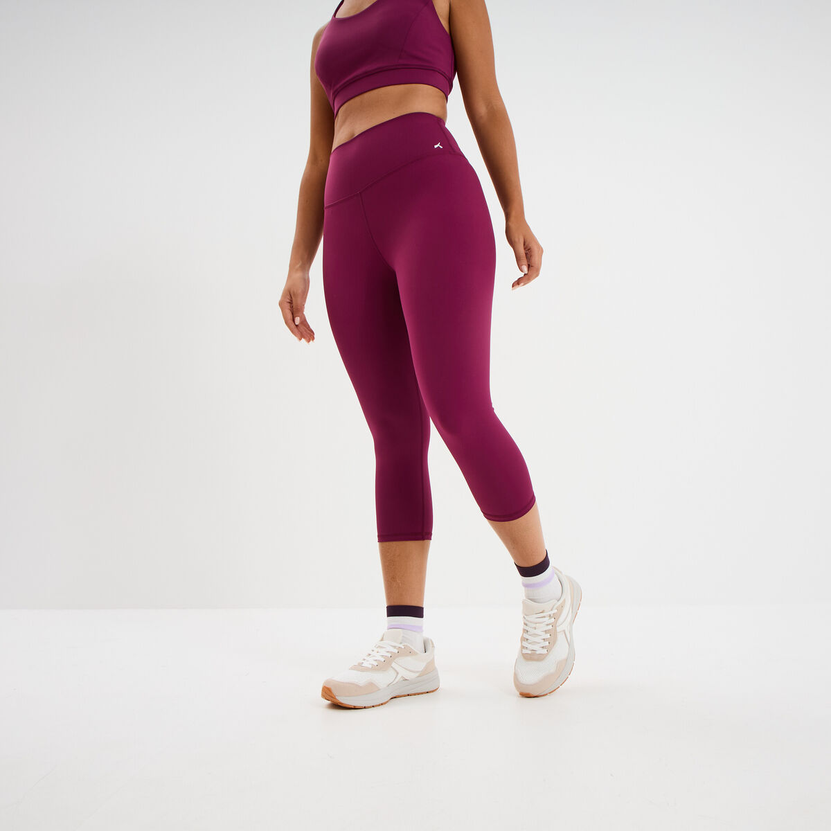 Legging corsaire de sport stretch violet fonc&eacute; femme