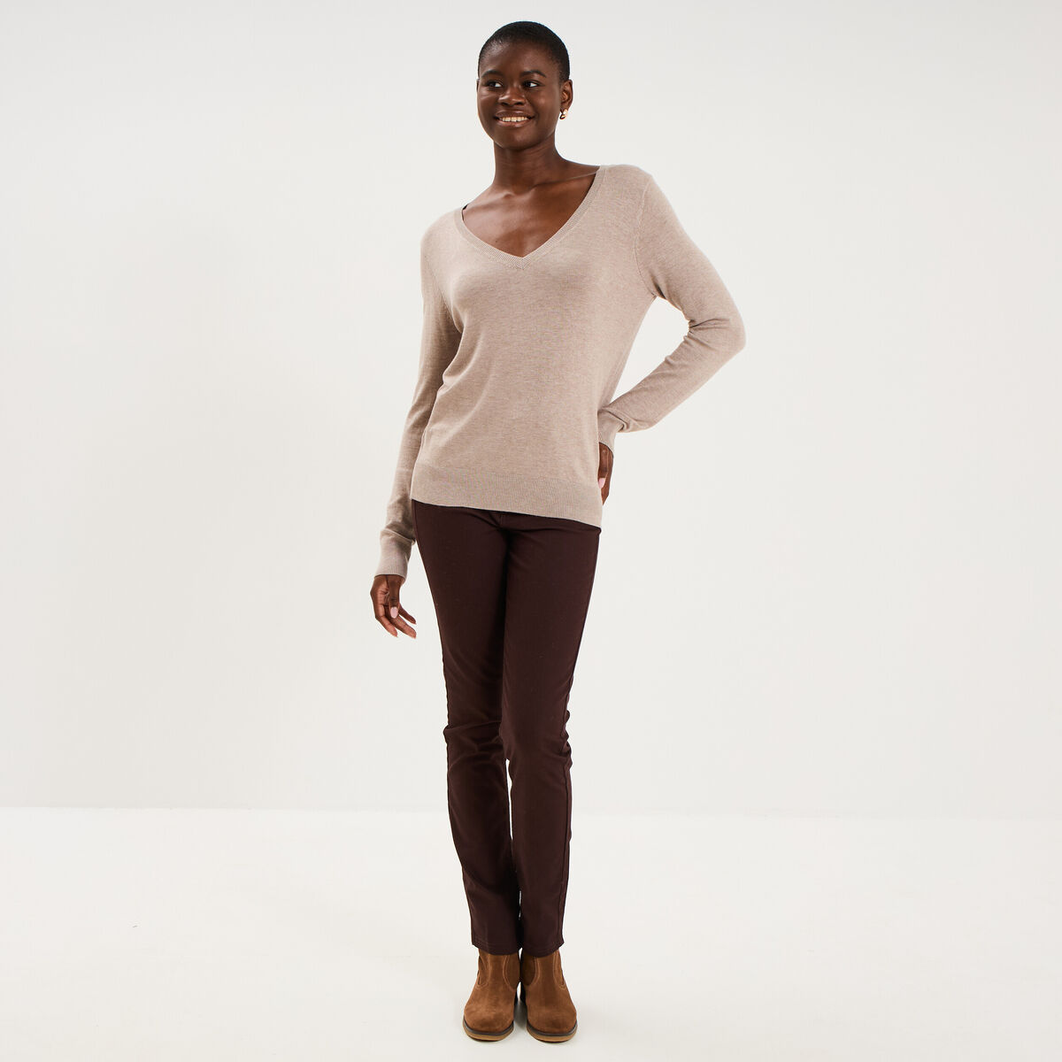 Pull col en V manches longues beige femme