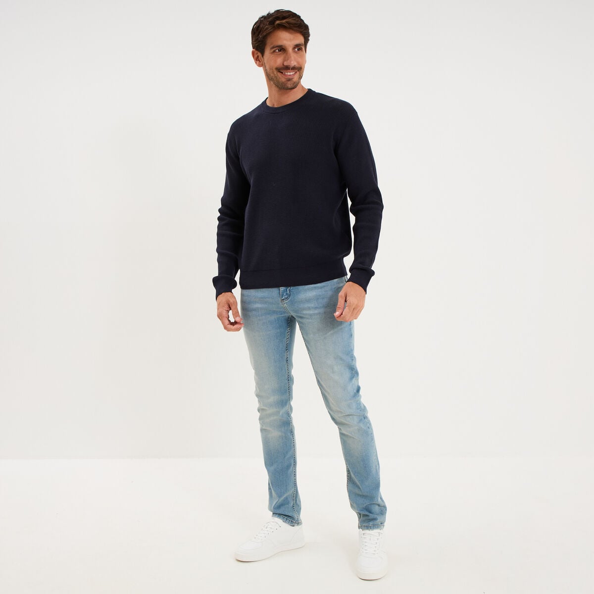 Pull en maille textur&eacute;e col rond bleu marine homme