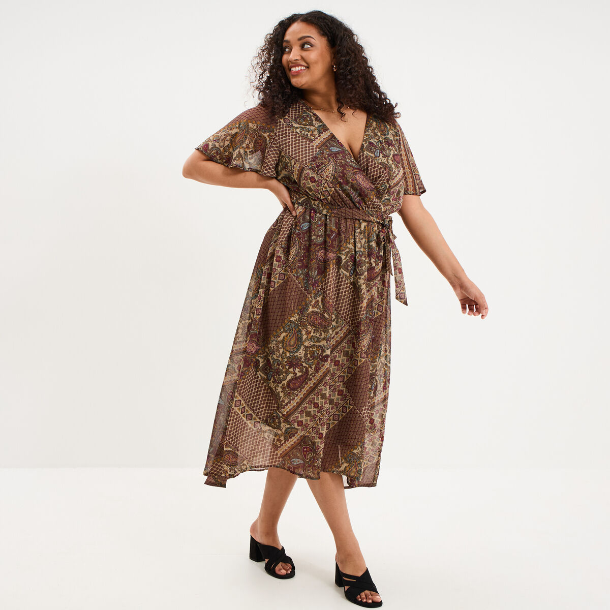 Robe longue fluide col en V ceintur&eacute;e vert kaki femme grande taille