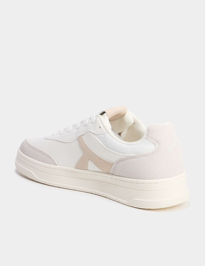 Baskets &agrave; lacets semelle plate sable homme