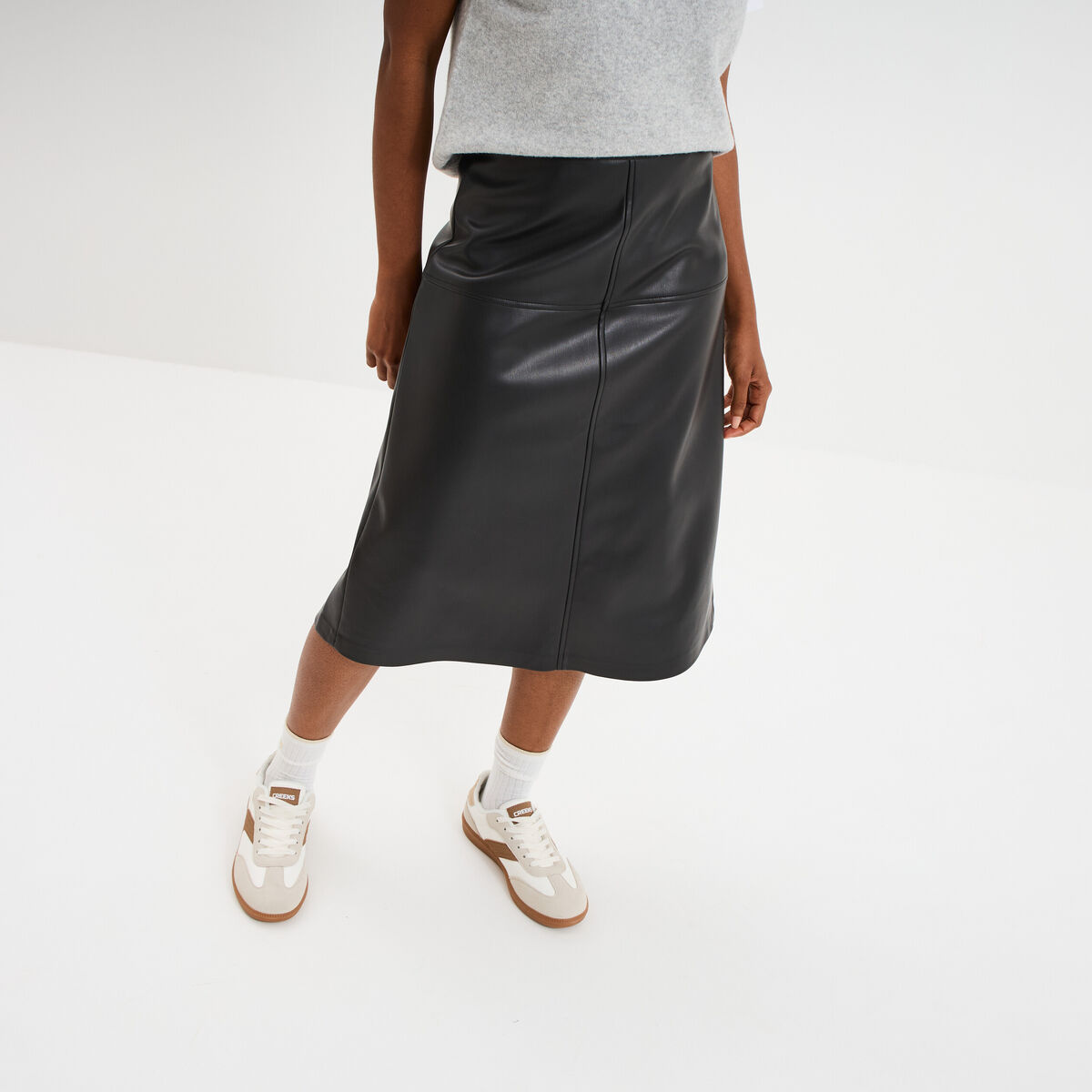 Jupe longue simili cuir trap&egrave;ze noir femme