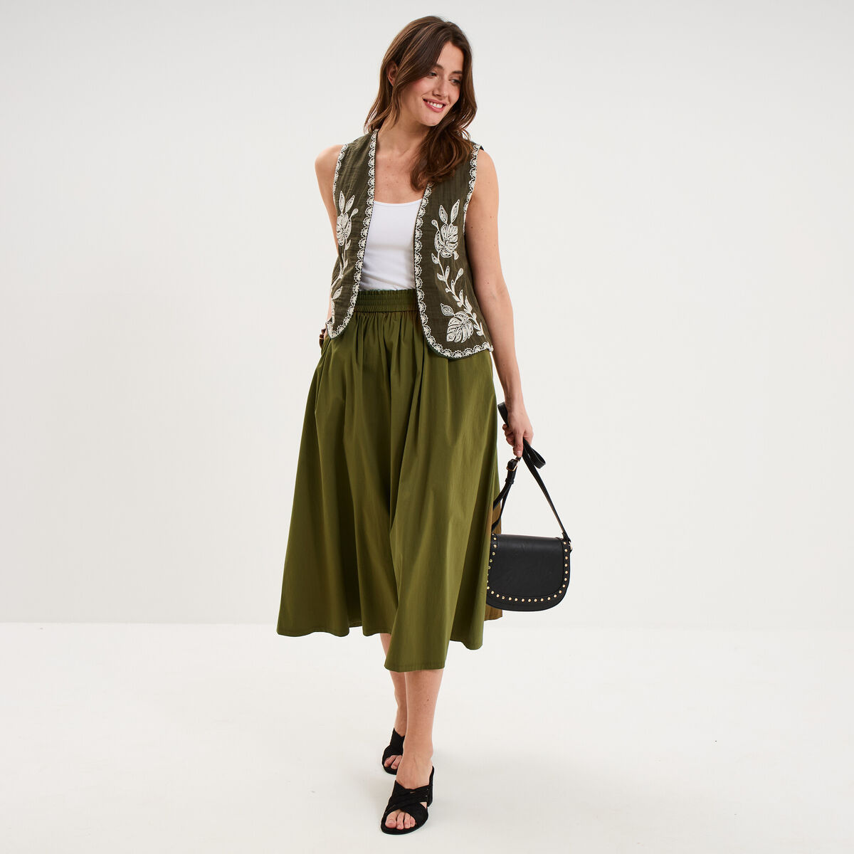 Gilet sans manches brod&eacute; gaze de coton vert kaki femme