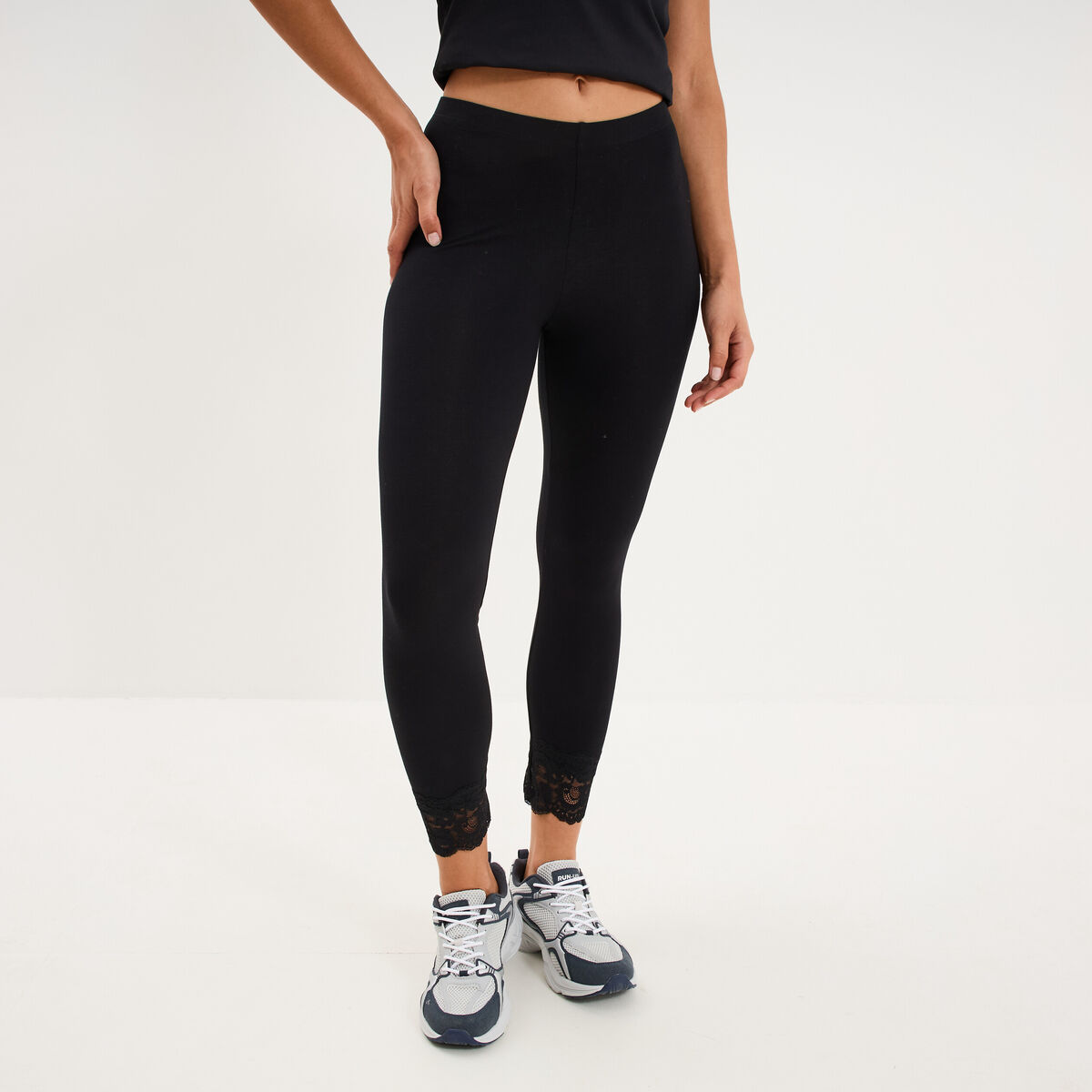 Legging 7/8&egrave;me avec dentelle noir femme
