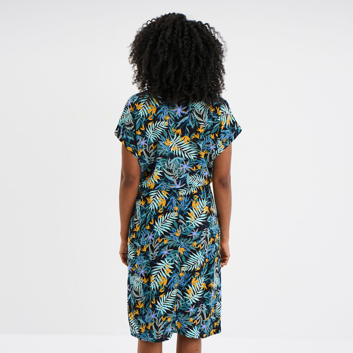 Robe courte col tunisien manches courtes noir femme
