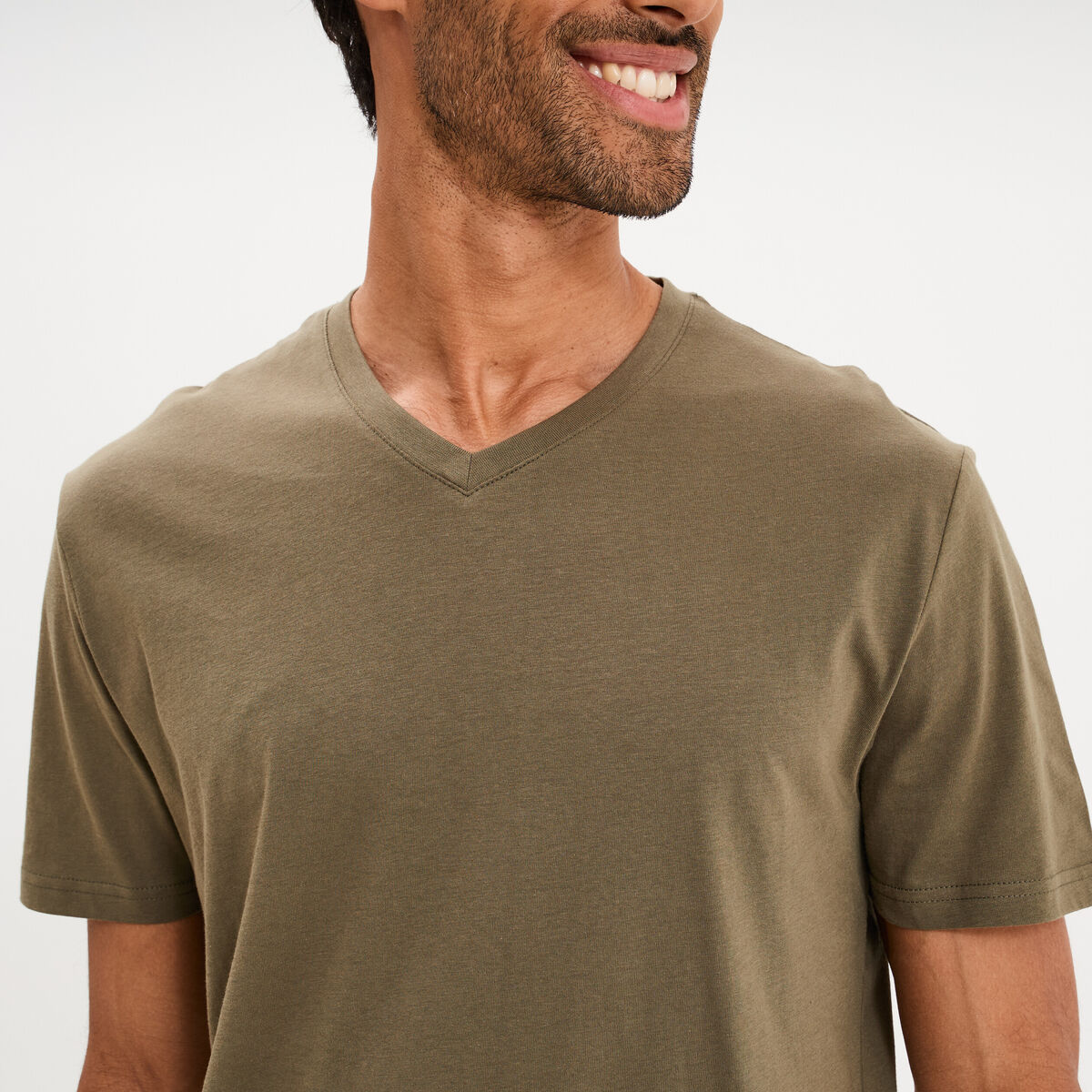 T-shirt manches courtes coton col V vert kaki homme