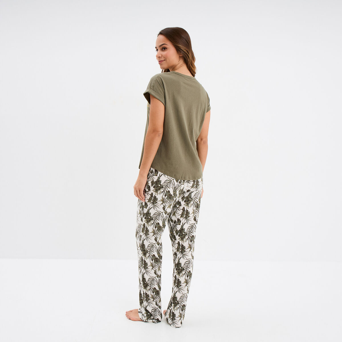 Ensemble pyjama t-shirt et pantalon ecru femme