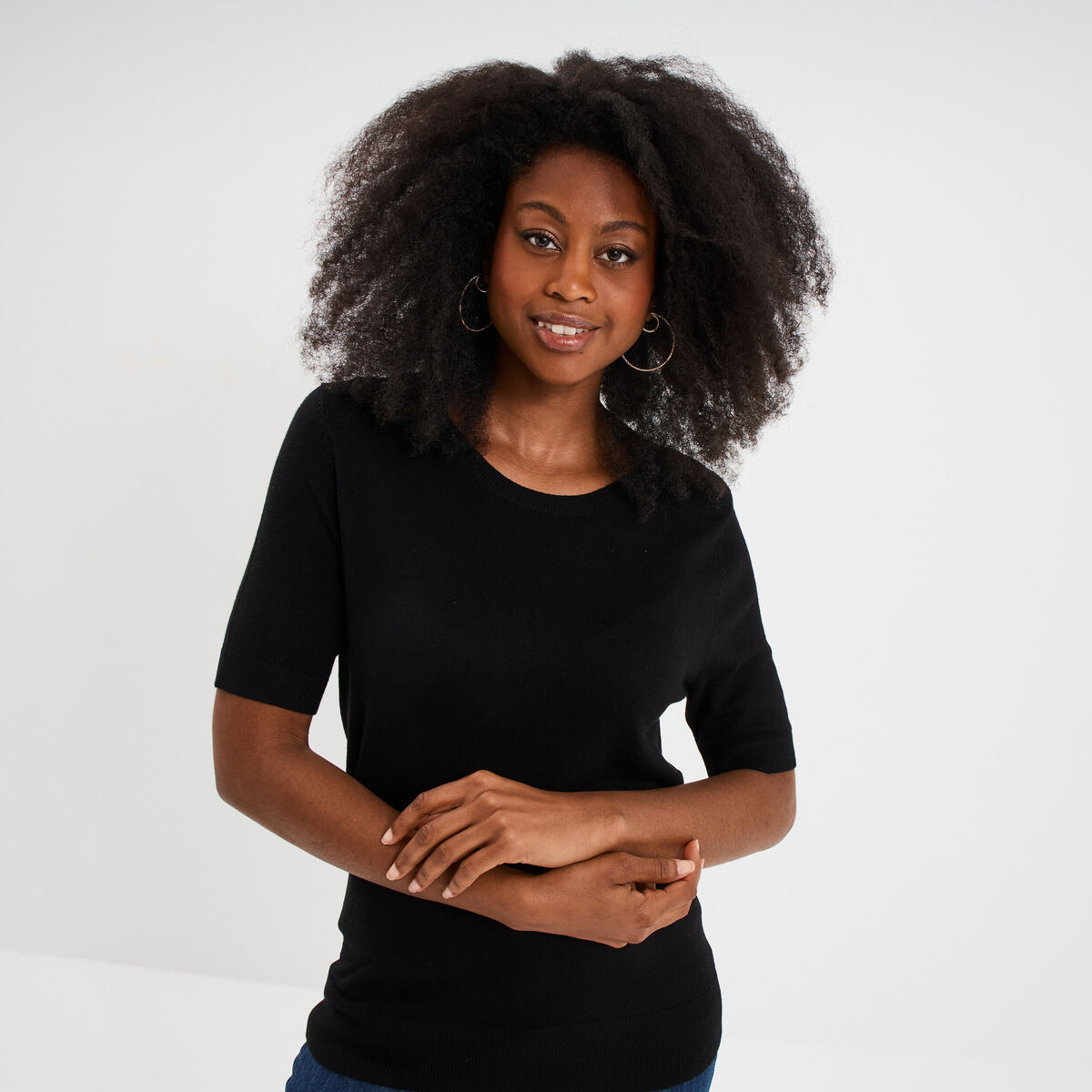 Pull manches courtes col rond noir femme