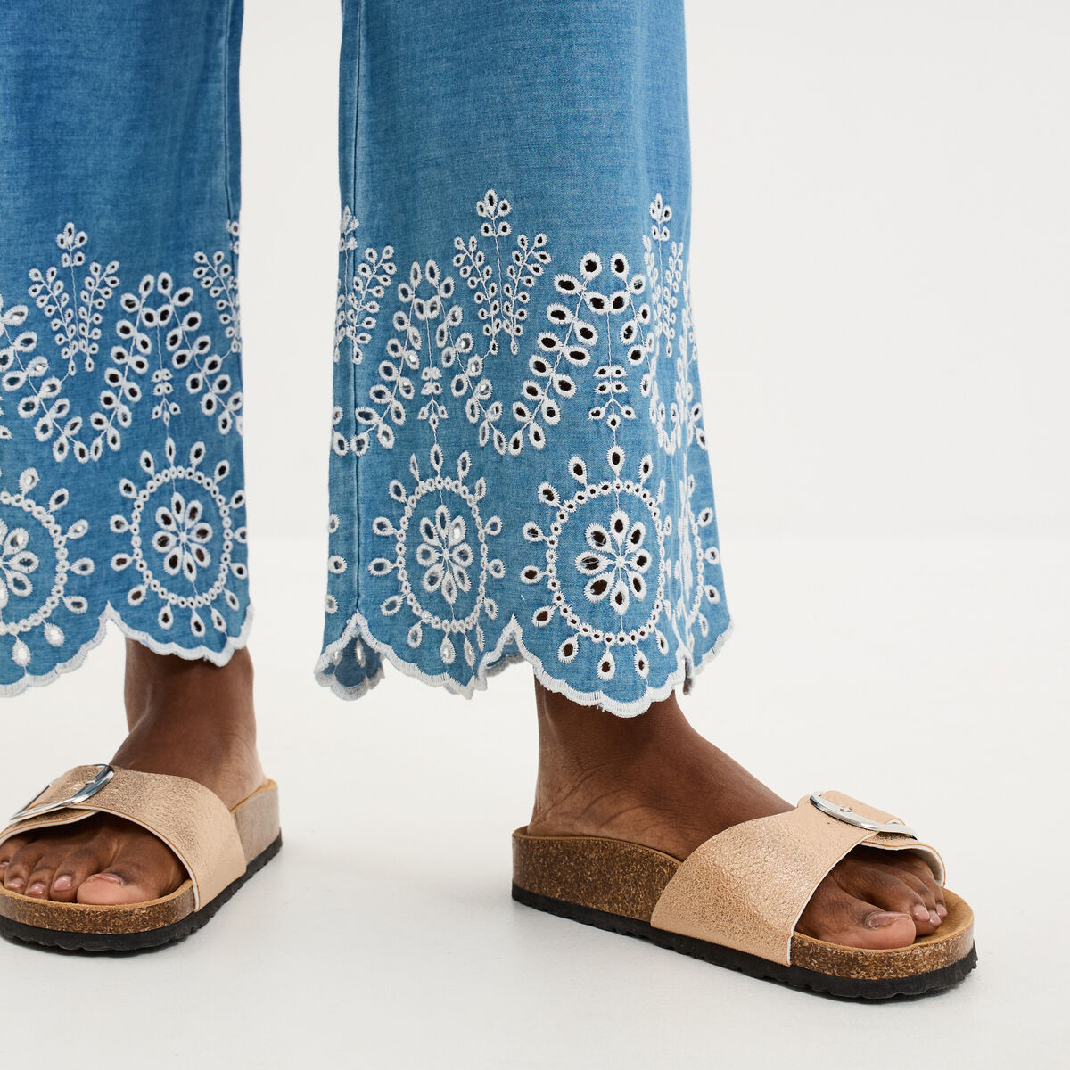 Pantalon avec broderie taille haute denim double stone femme
