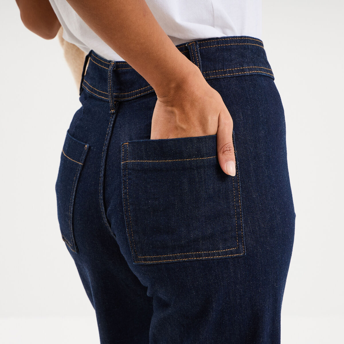 Jeans flare 7/8&egrave;me taille haute coton denim brut femme