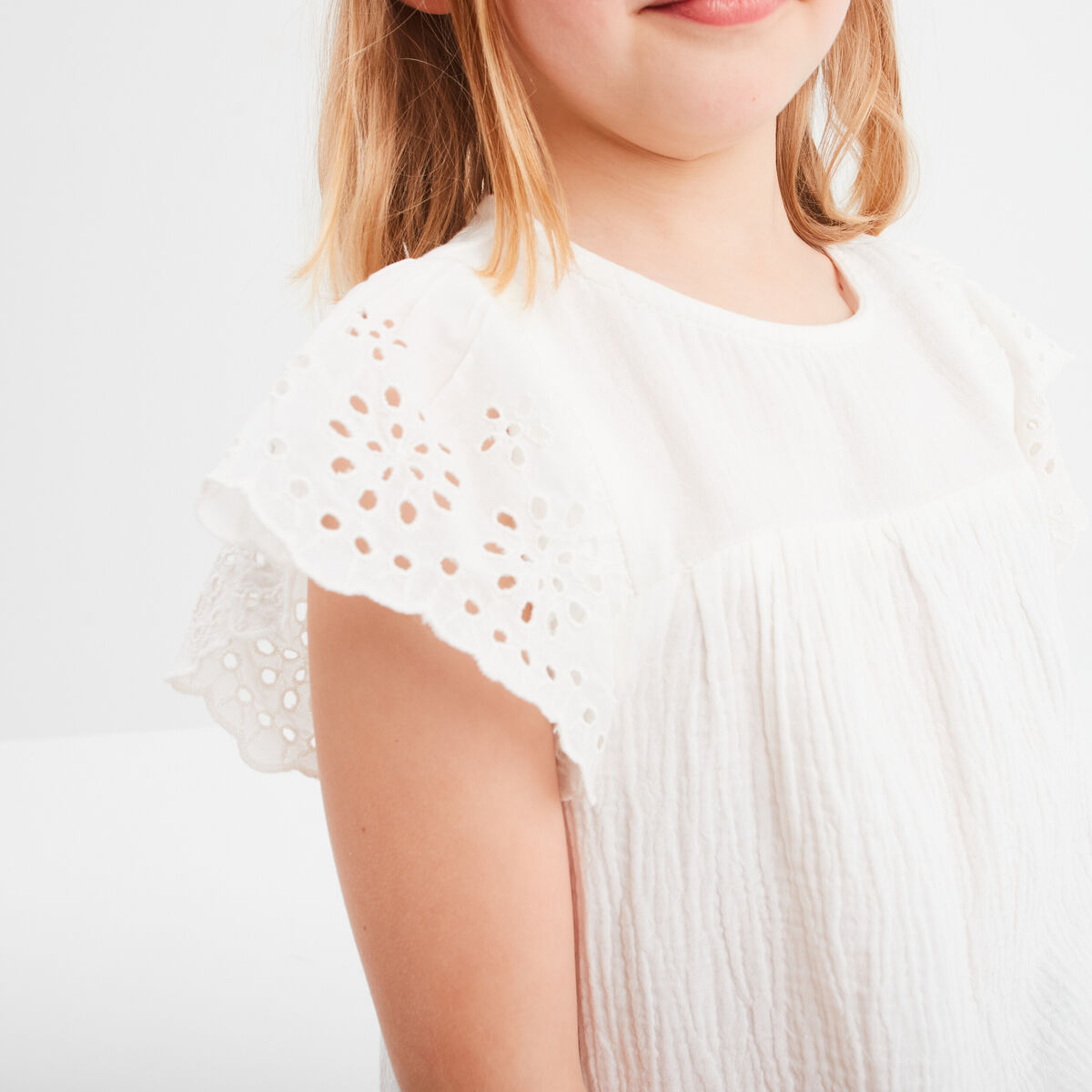 Blouse broderie anglaise gaze de coton ivoire fille