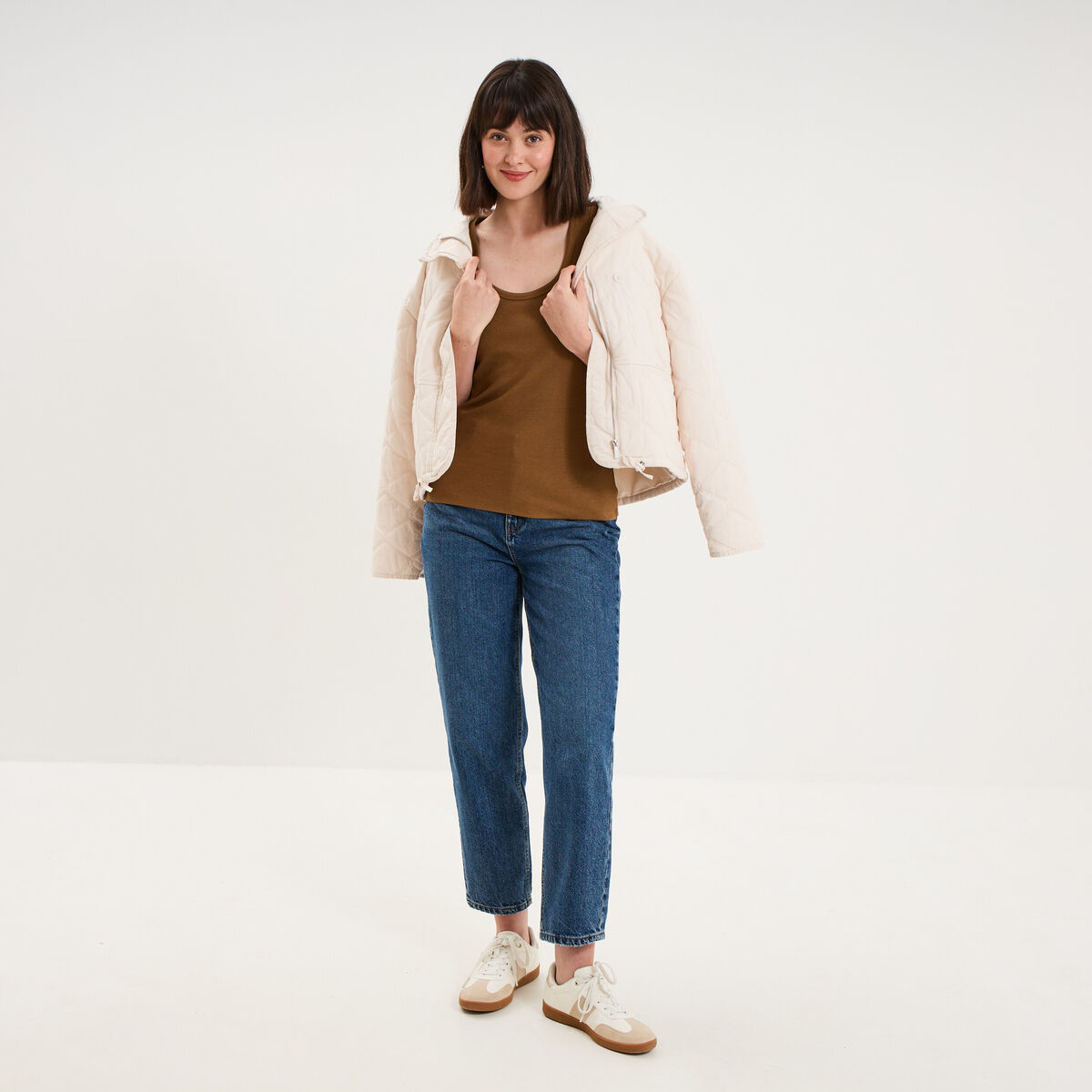 D&eacute;bardeur ajust&eacute; col rond coton beige femme