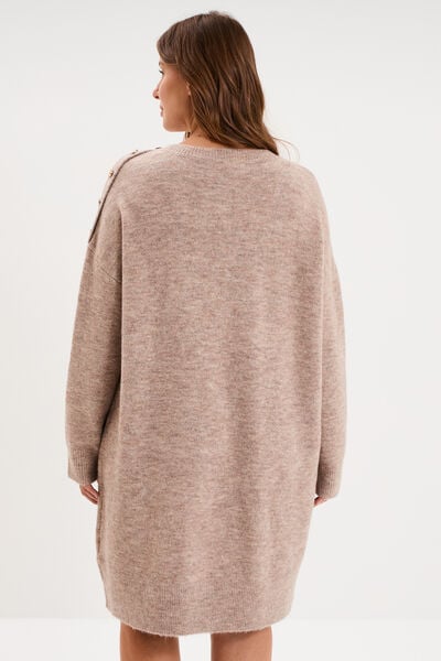Robe pull oversize boutons &eacute;paule genou sable femme grande taille