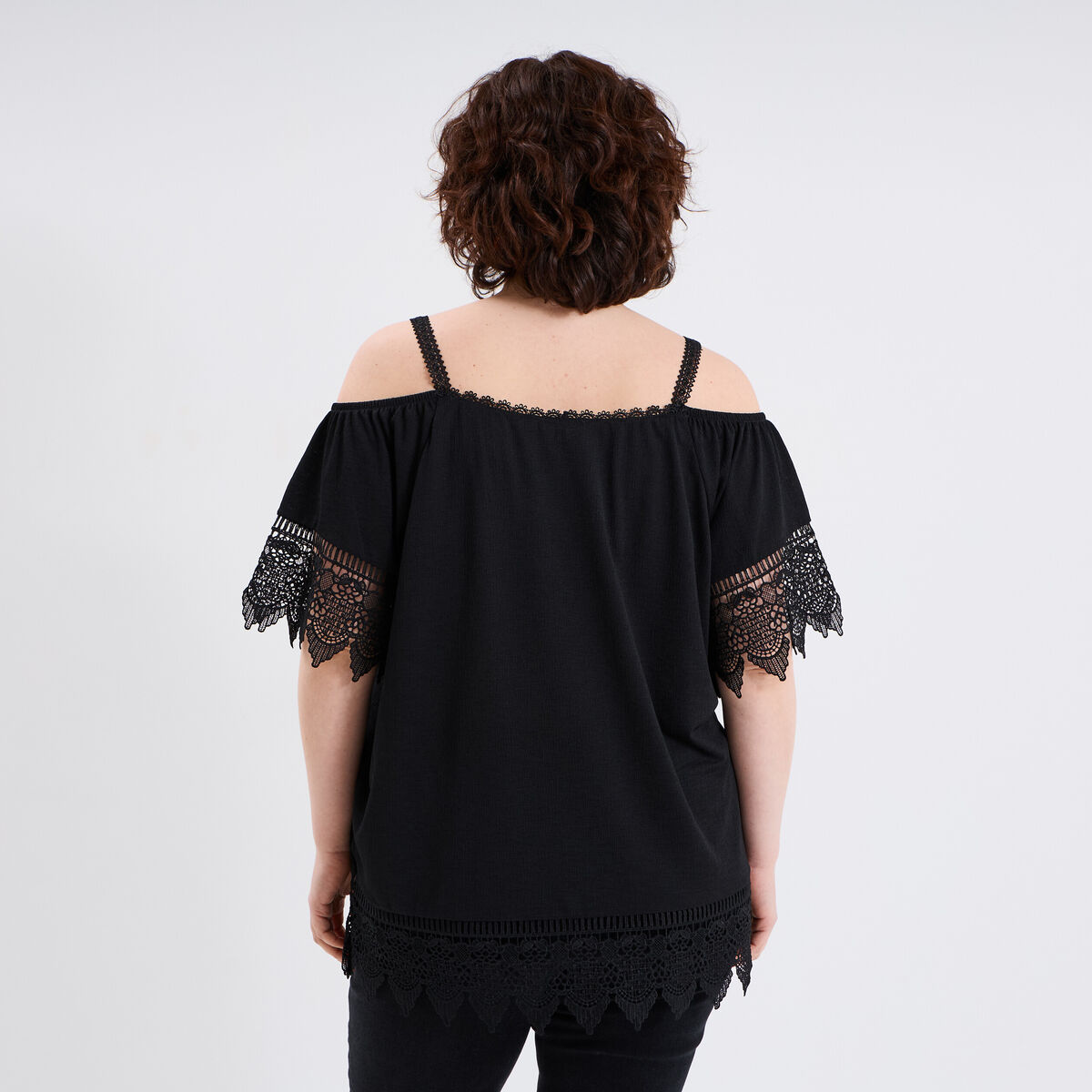 T-shirt col bardot avec dentelle noir femme grande taille
