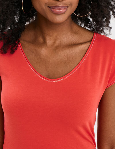T-shirt col V ajusté manches courtes rouge femme