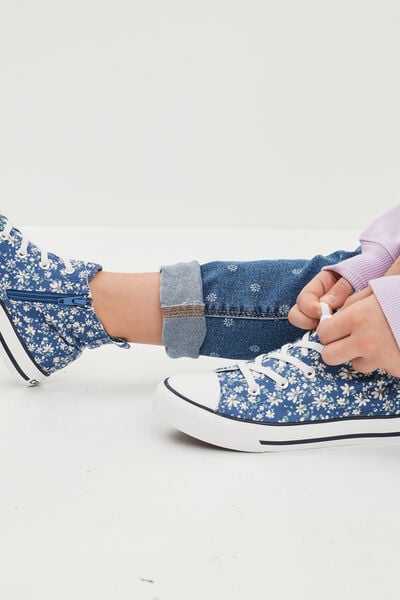 Baskets montantes en toile bout renforc&eacute; bleu fille