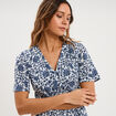 Robe courte col en V taille smock&eacute;e blanc femme