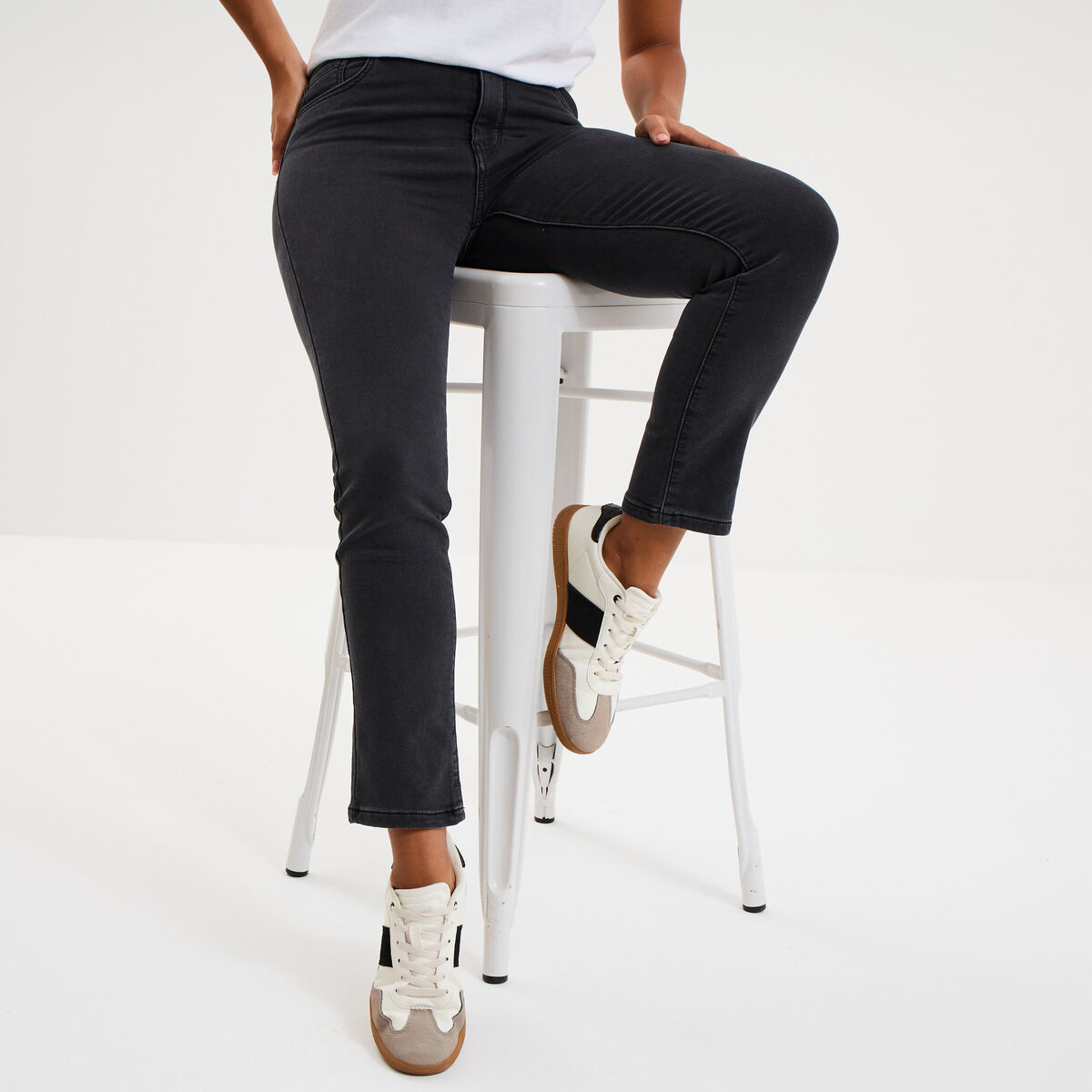 Jean stretch slim 7/8 &egrave;me denim noir femme
